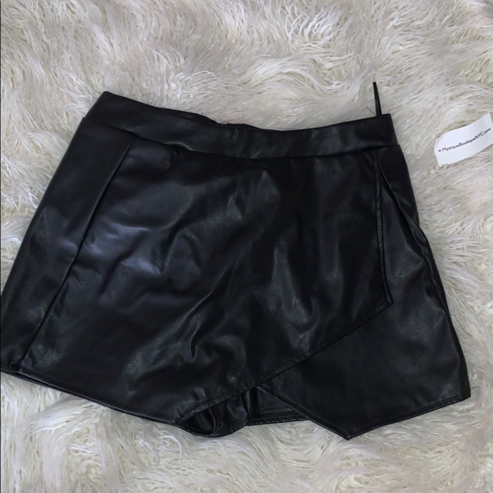 Faux leather skort